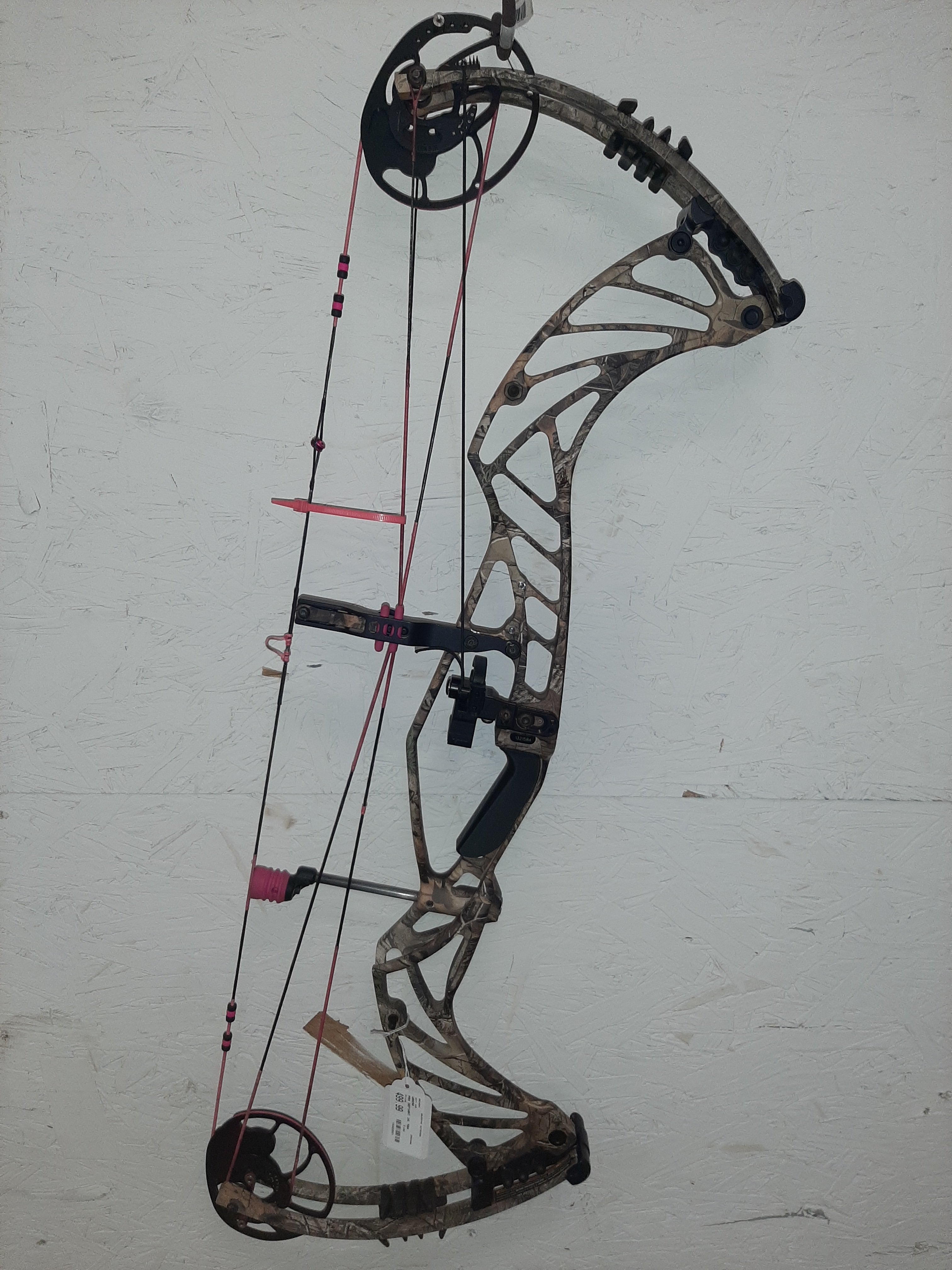 USED Hoyt Pro Defiant 34 70#