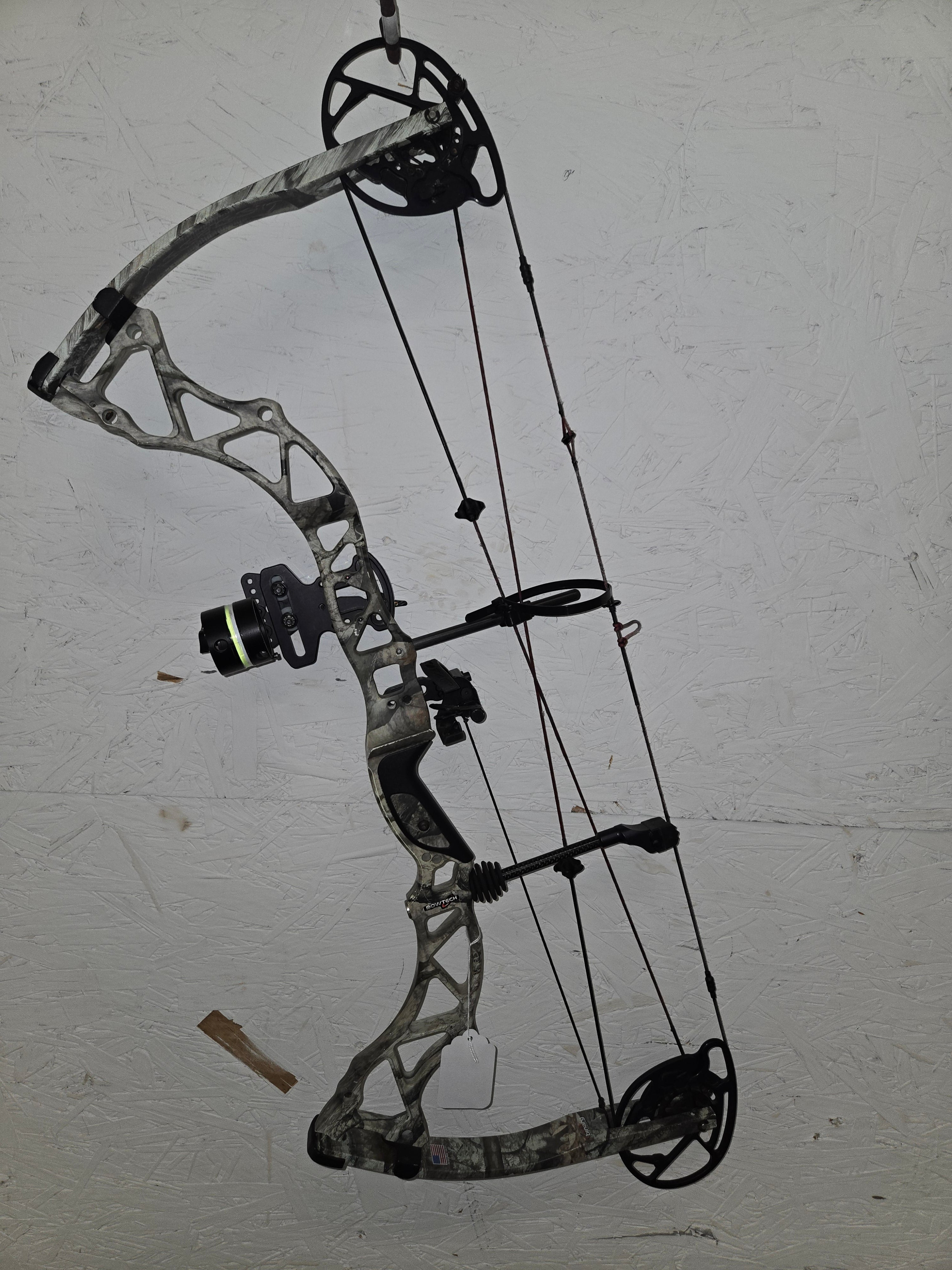 USED Bowtech Assassin 70#