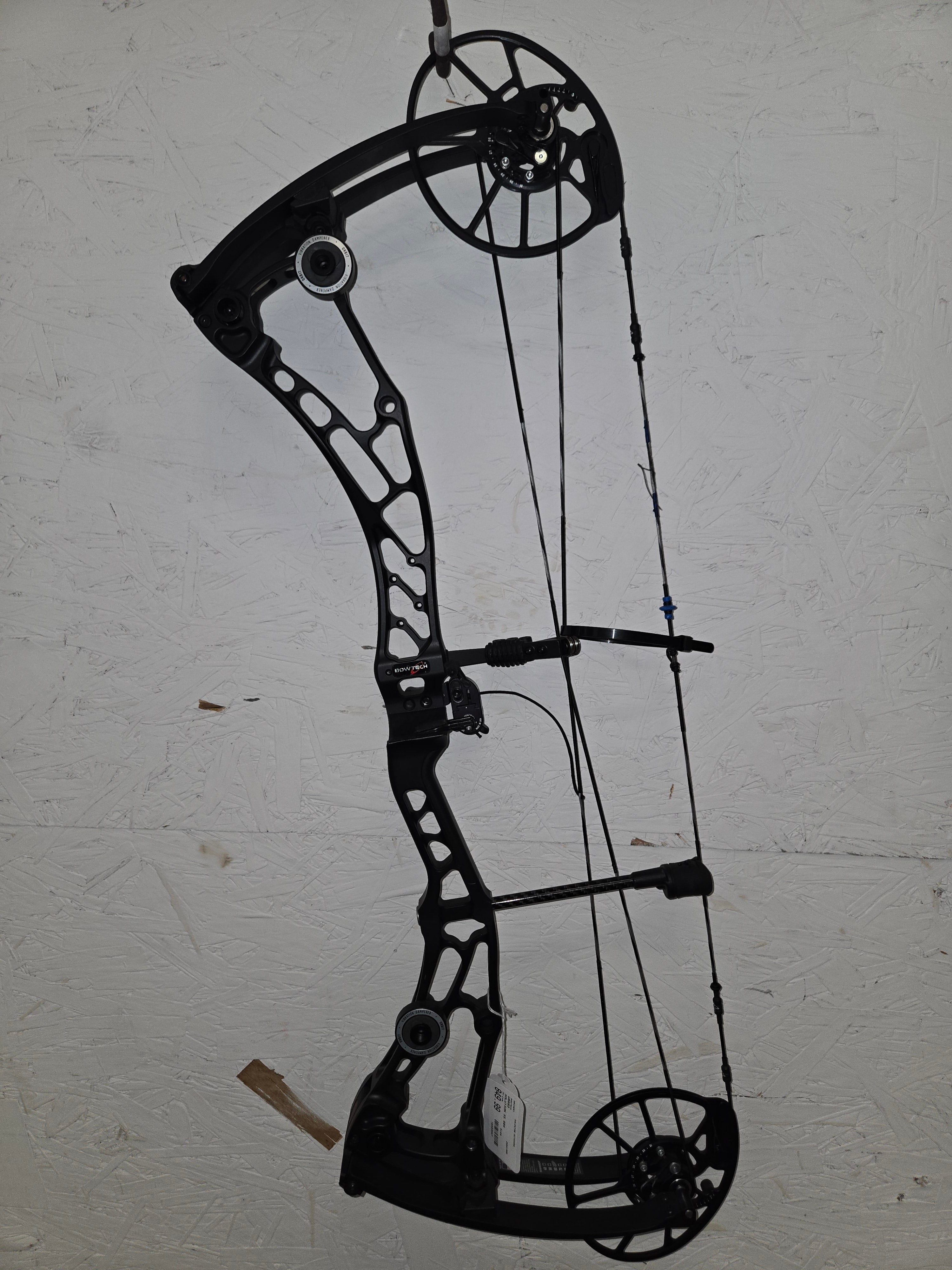 USED Bowtech Solution SS 60#