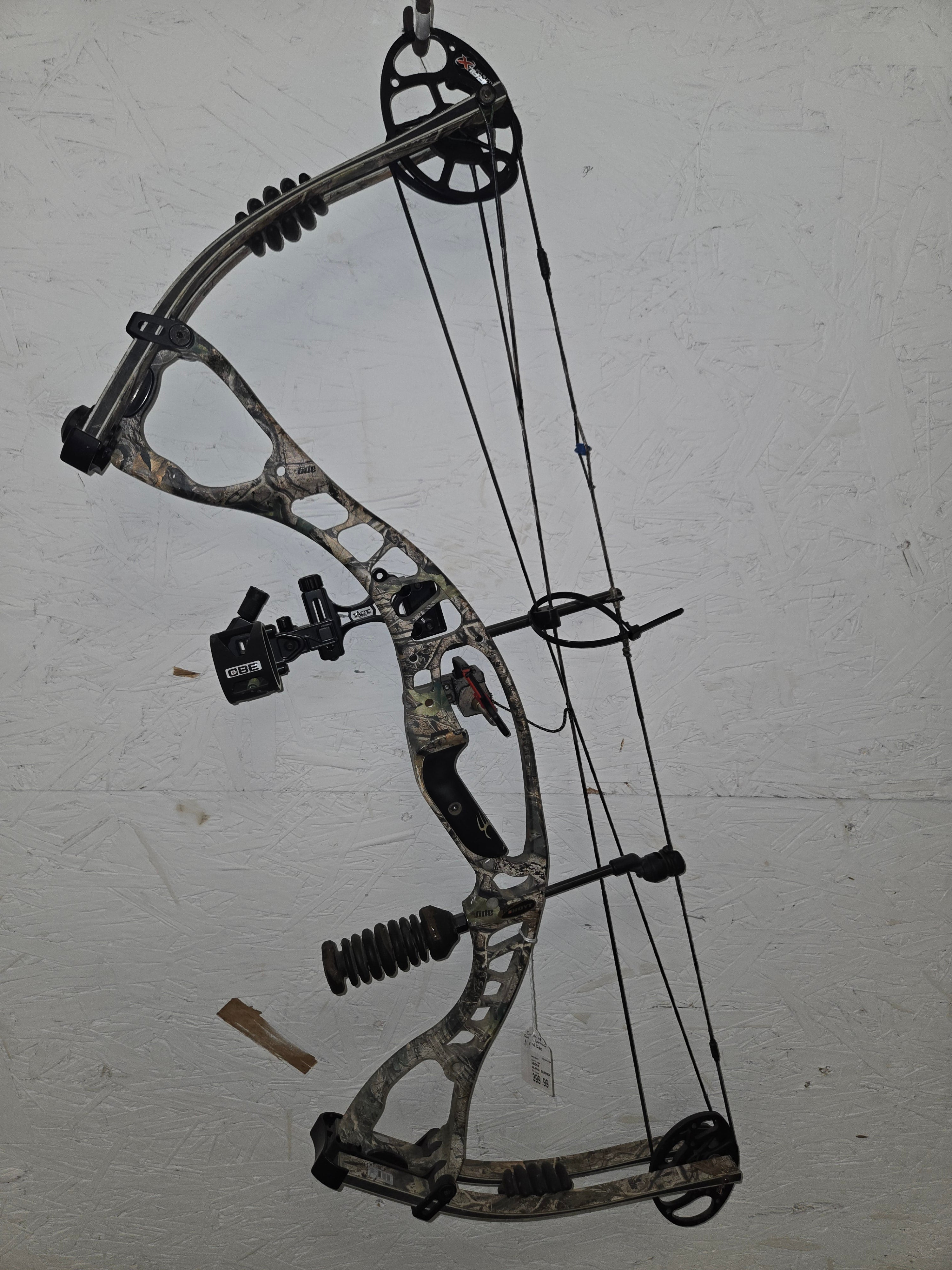 USED Hoyt Alpha Burner70#