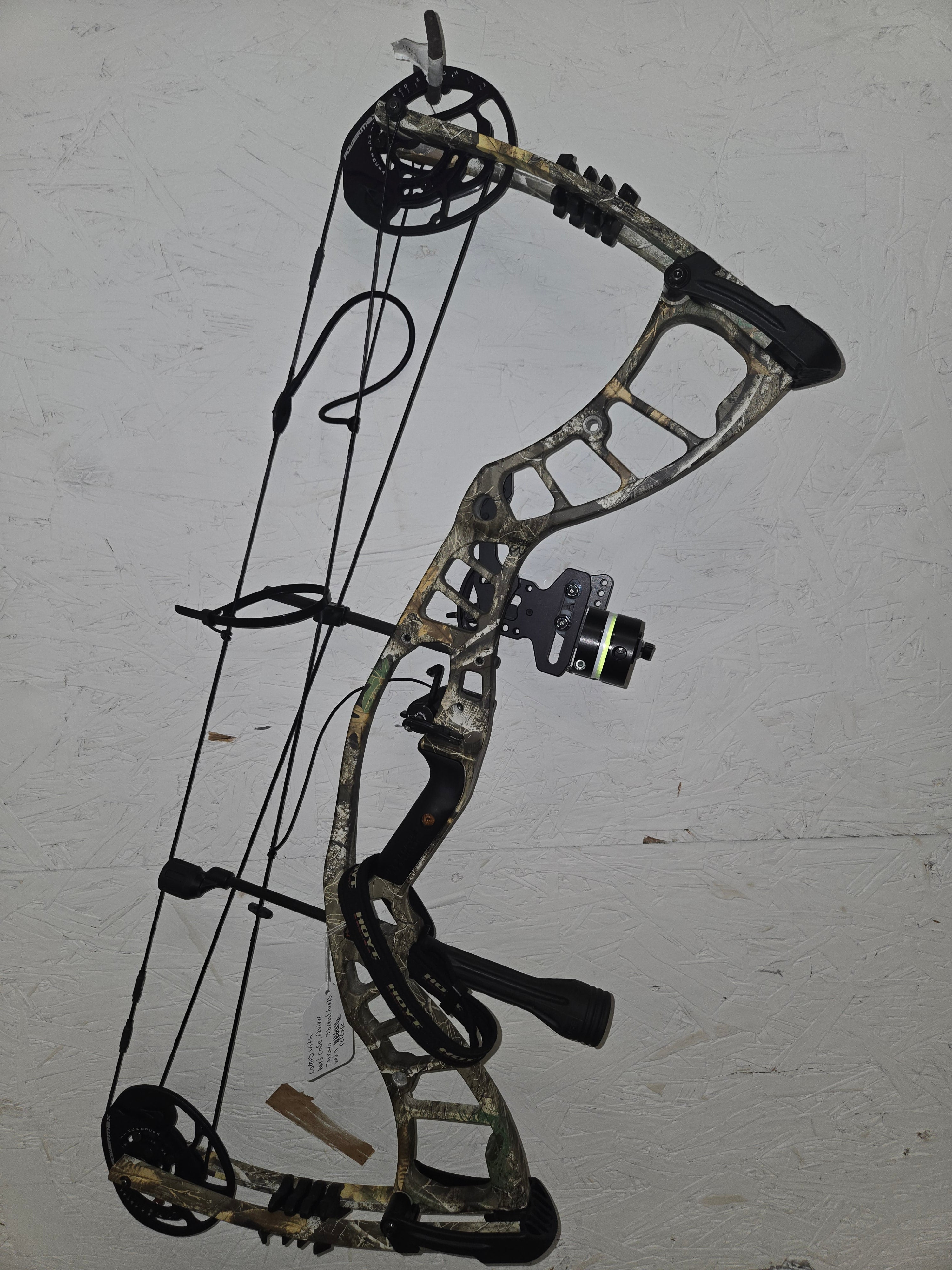 USED Hoyt PowerMax 70# LH