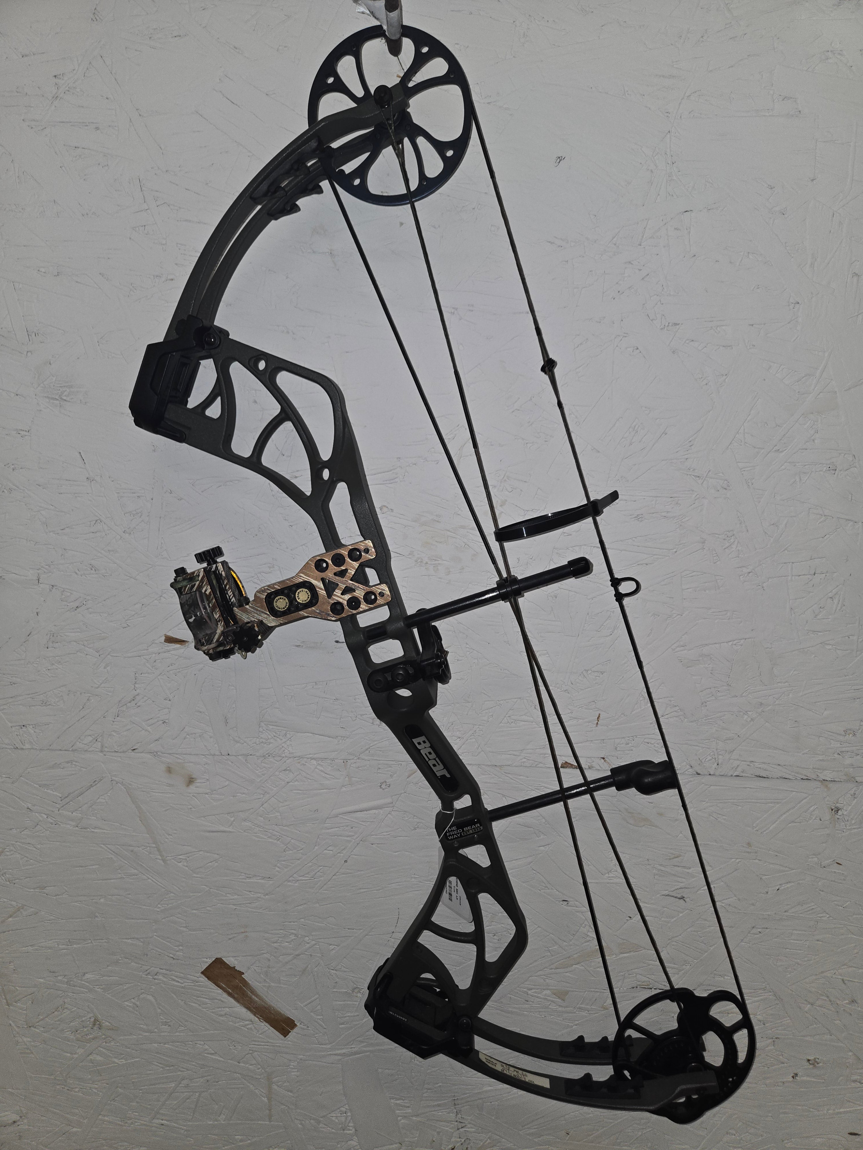 USED Bear Whitetail Legend 60# LH