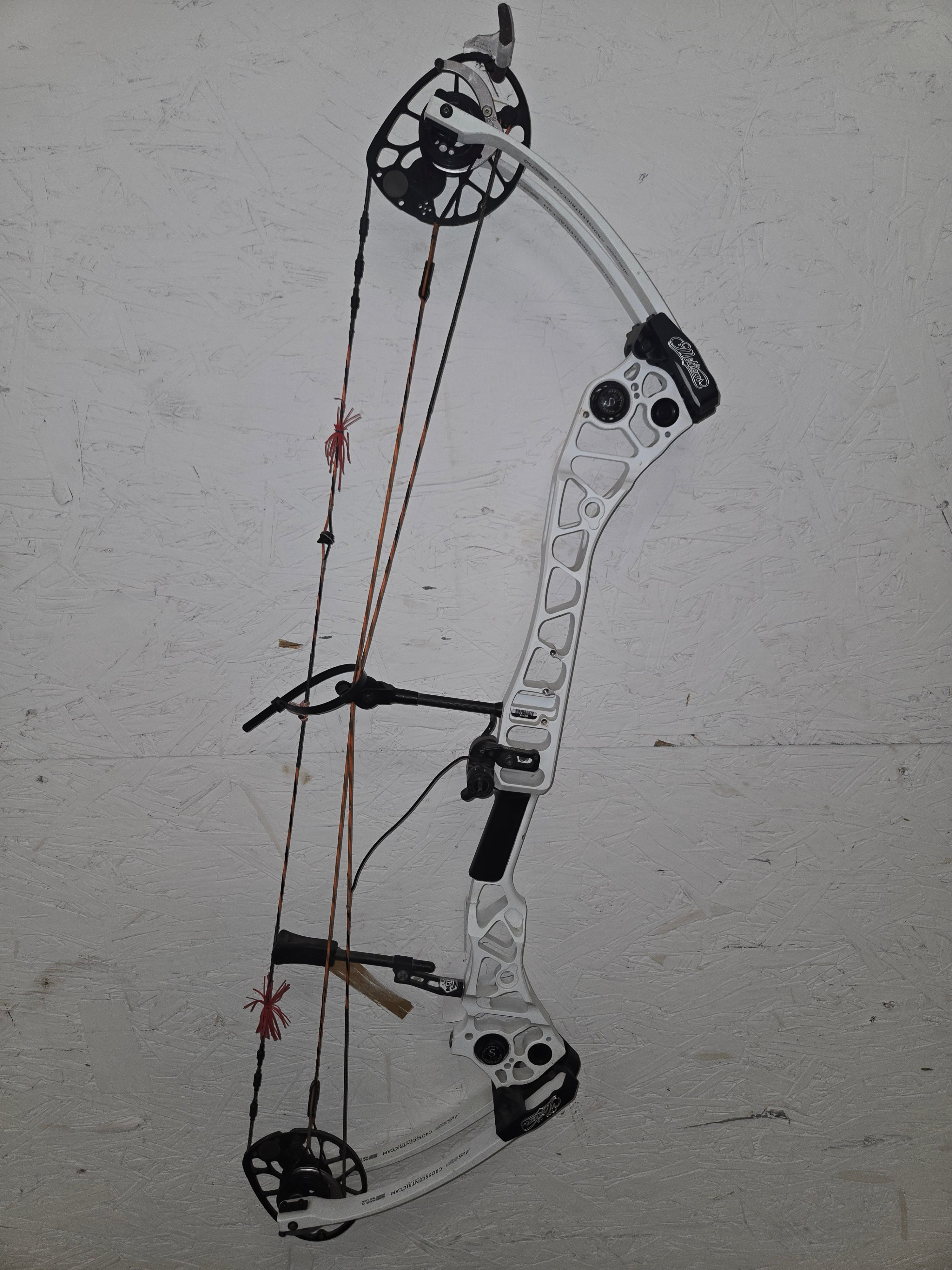 USED Mathews Halon X Comp 60#