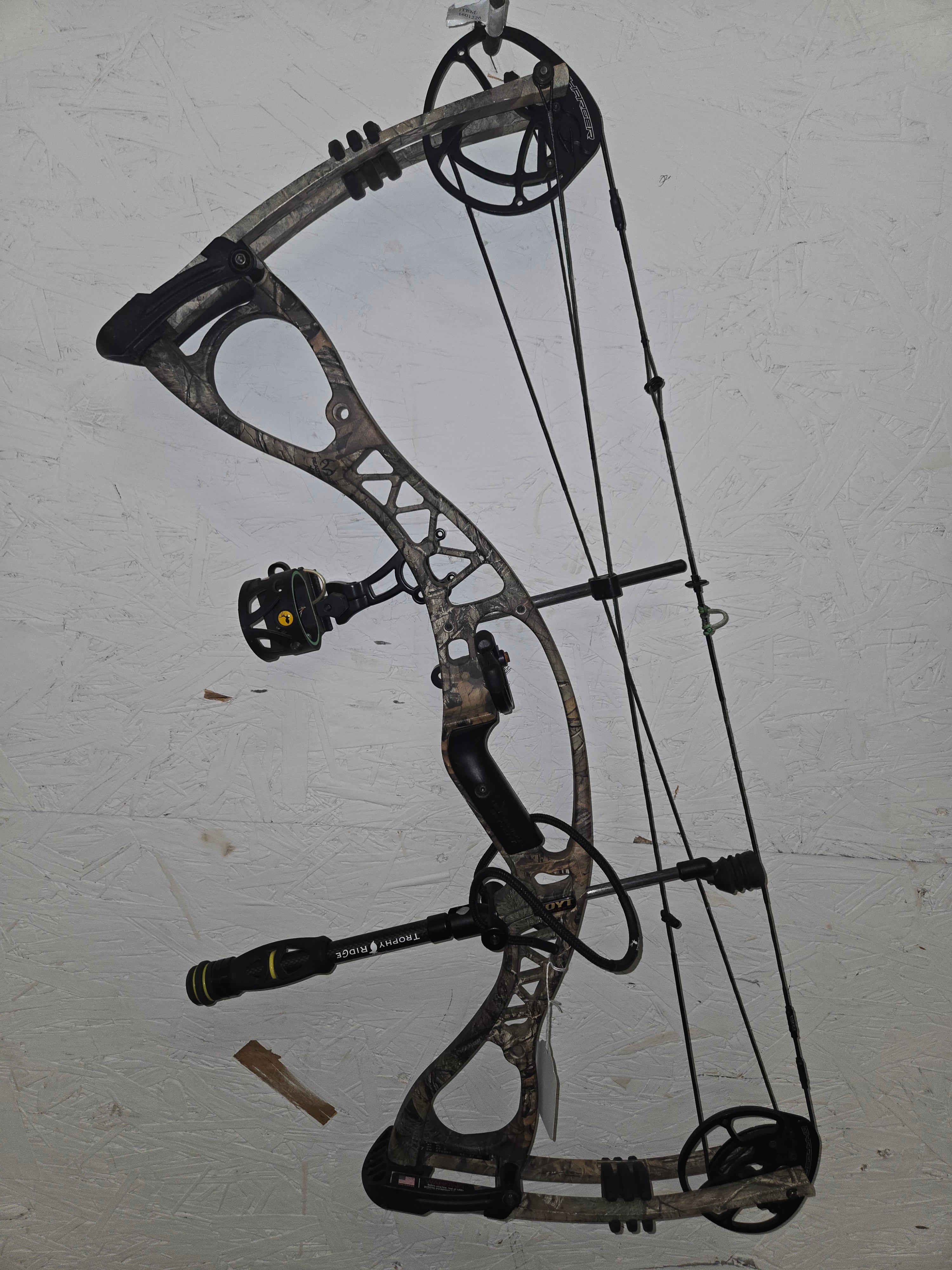 USED Hoyt Charger 70#