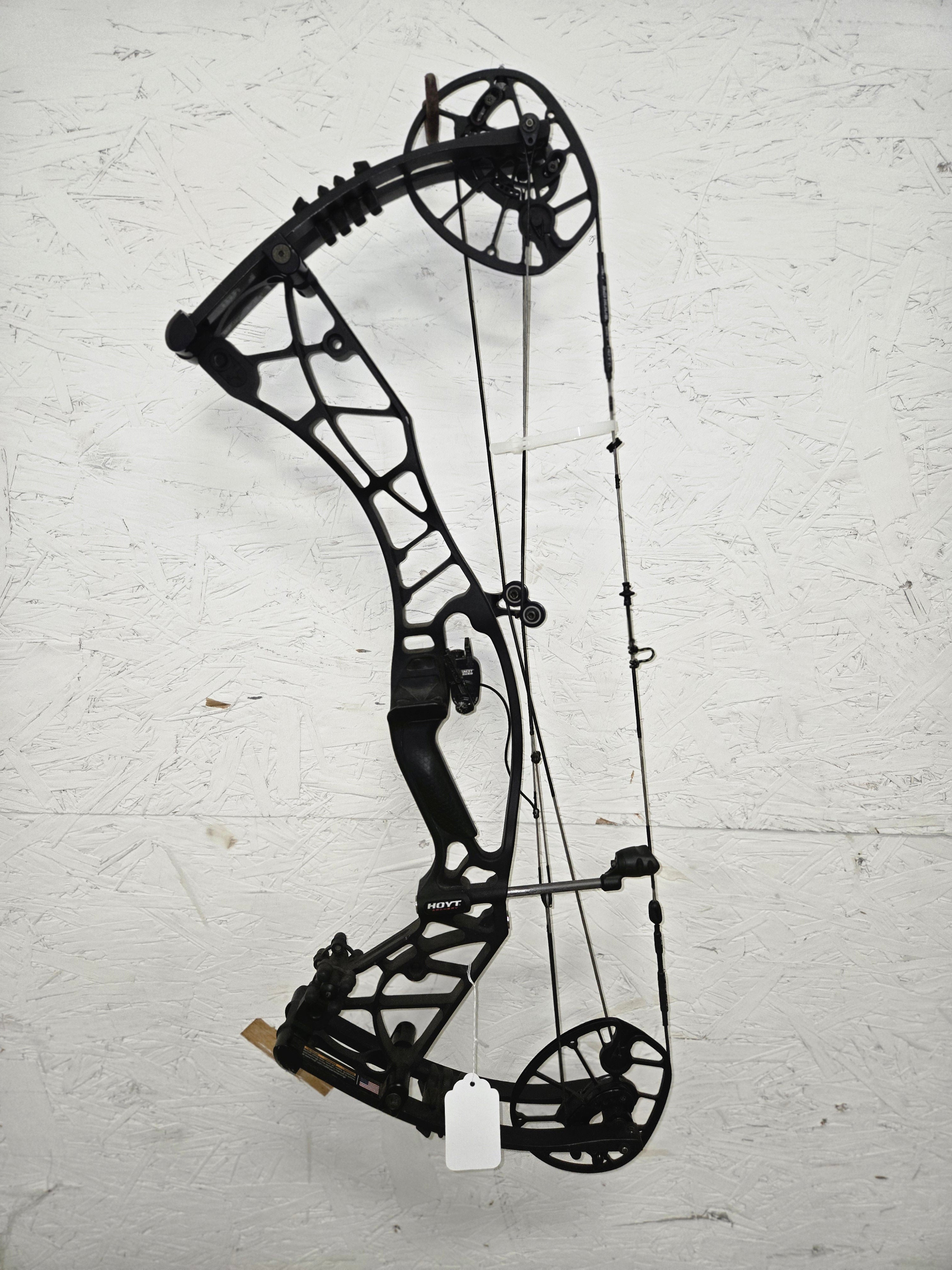 Used Hoyt Axius 70#