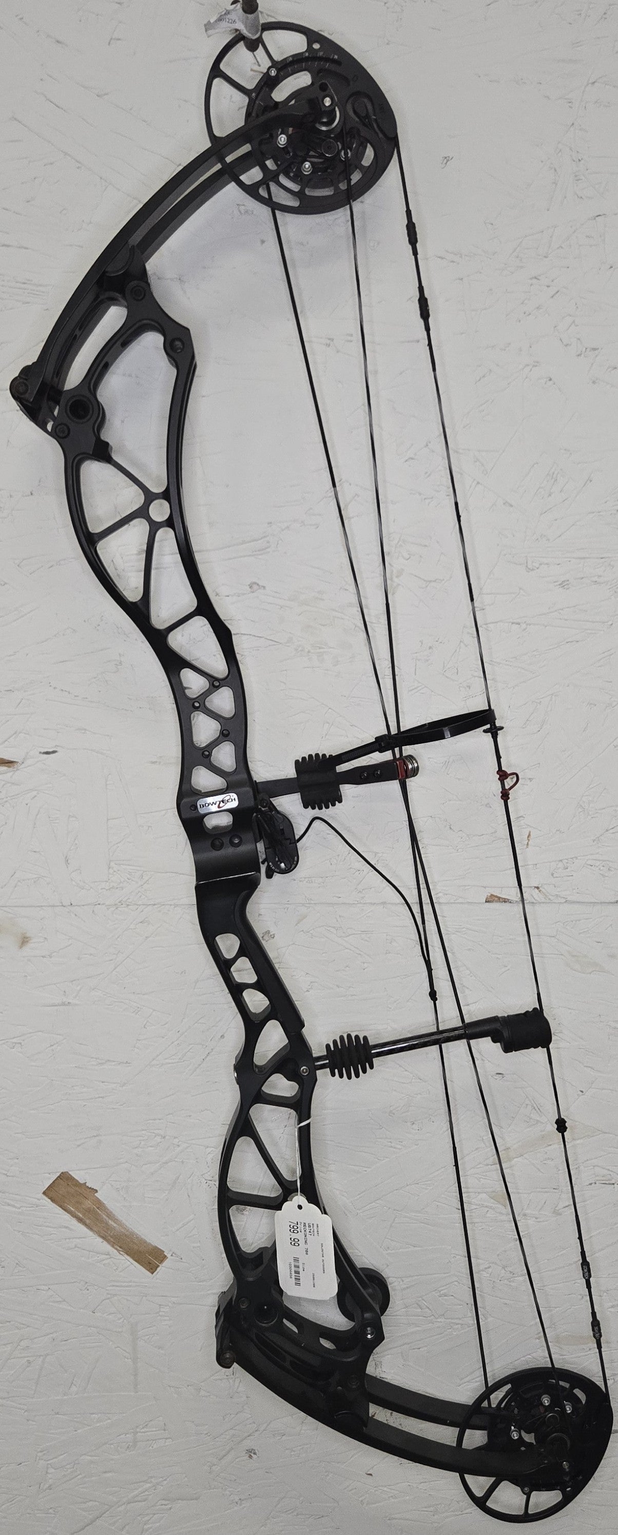 Used Bowtech Reckoning 70#