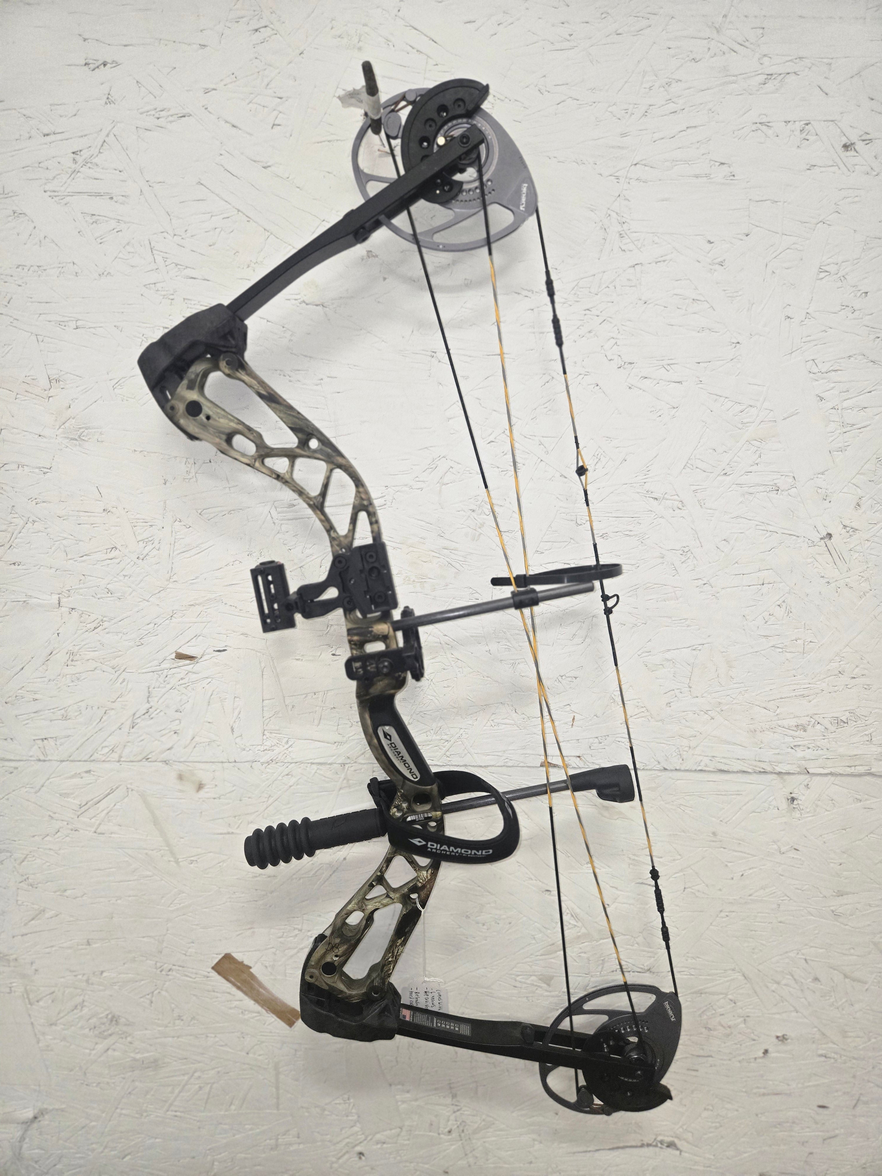 Used Diamond Edge 320 70# LH