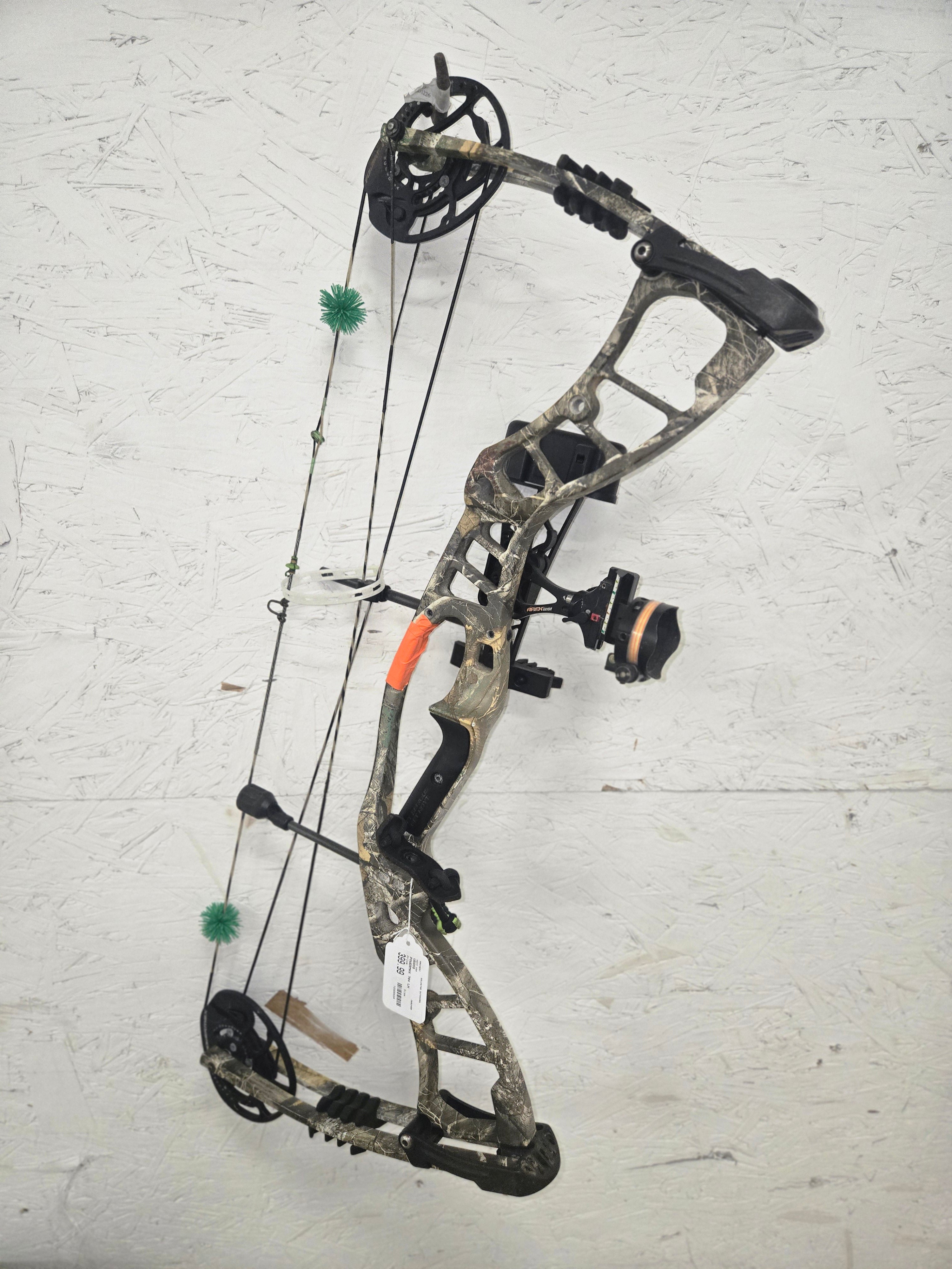 Used Hoyt PowerMax 70# LH