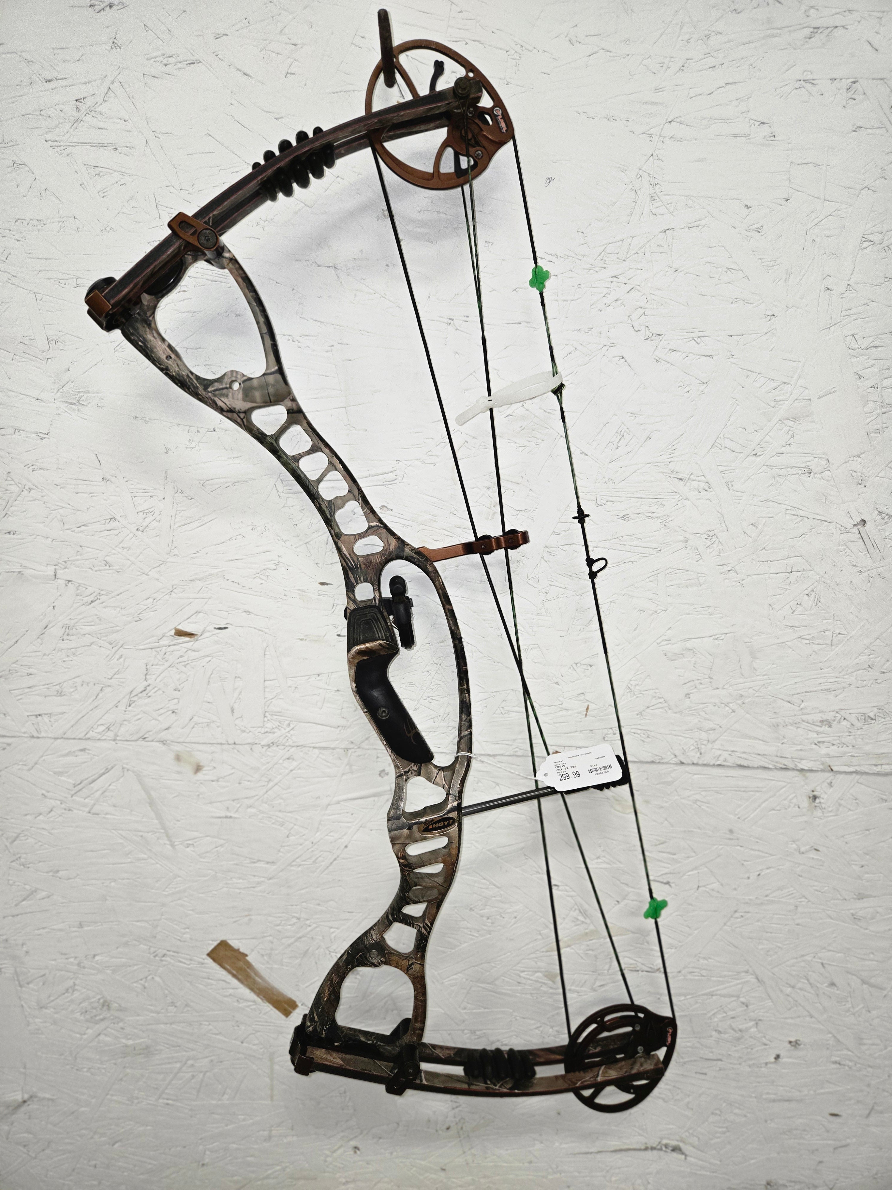 Used Hoyt CRX 32 70#