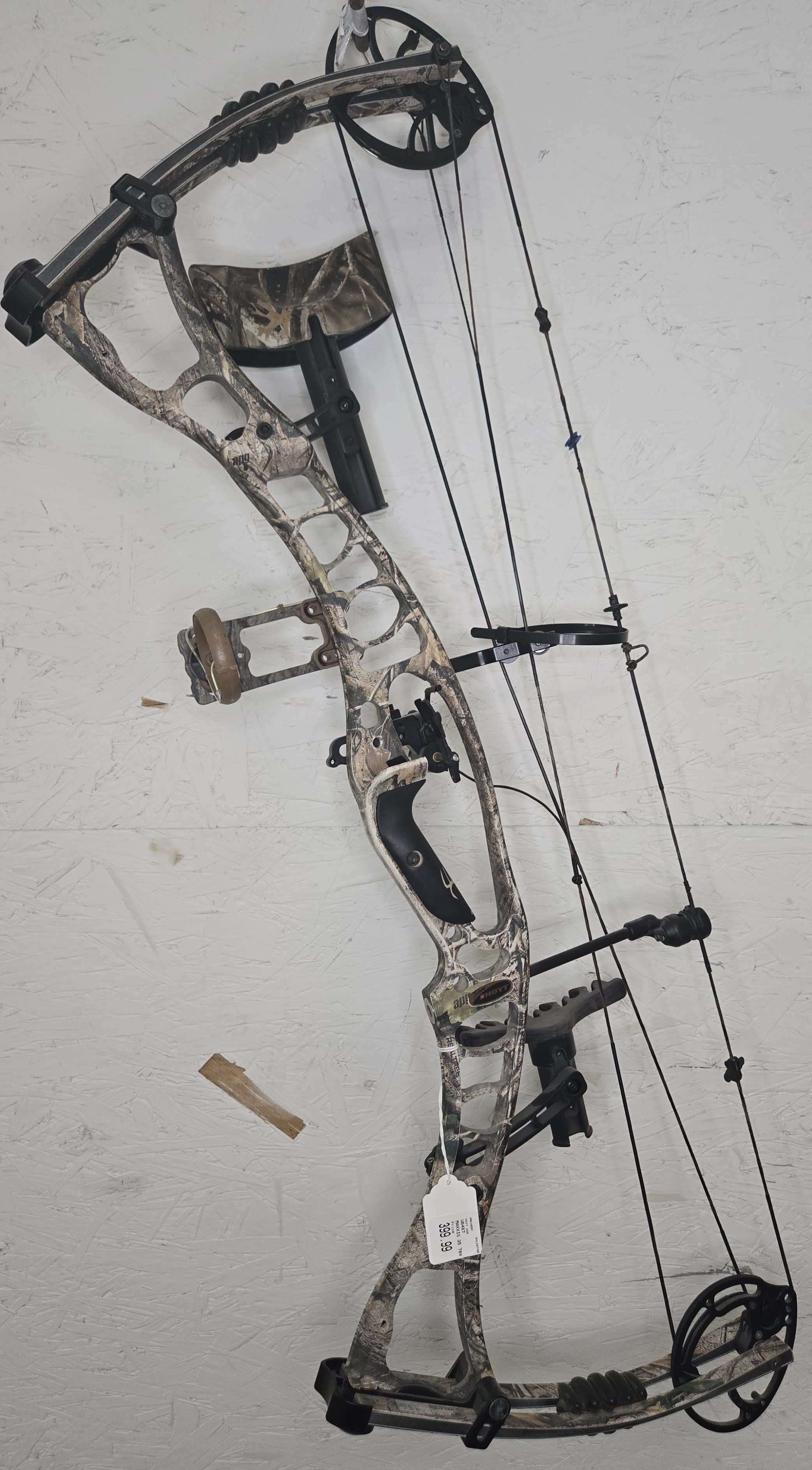 Used Hoyt Maxxis 35 70#