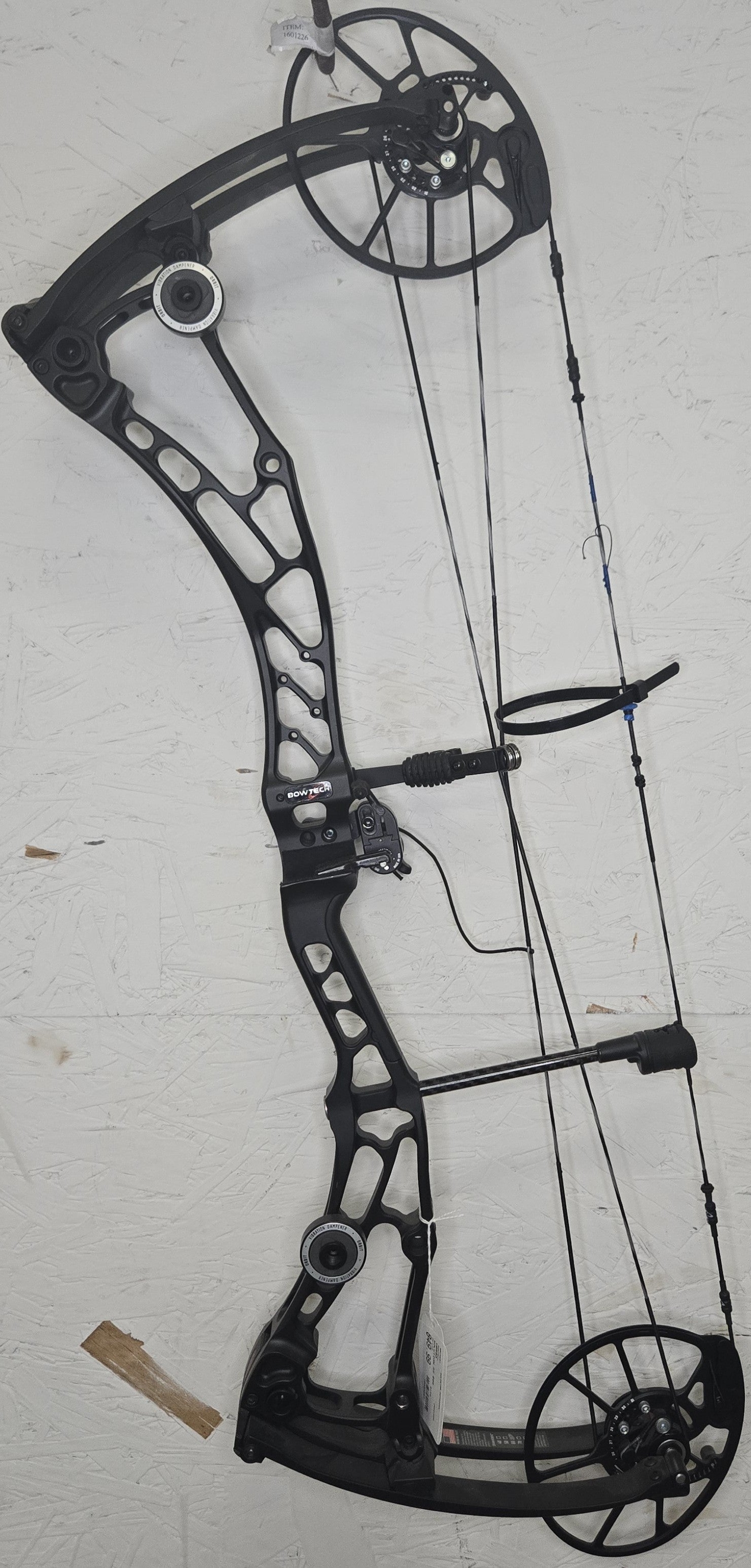 Used Bowtech Solution SS 60#