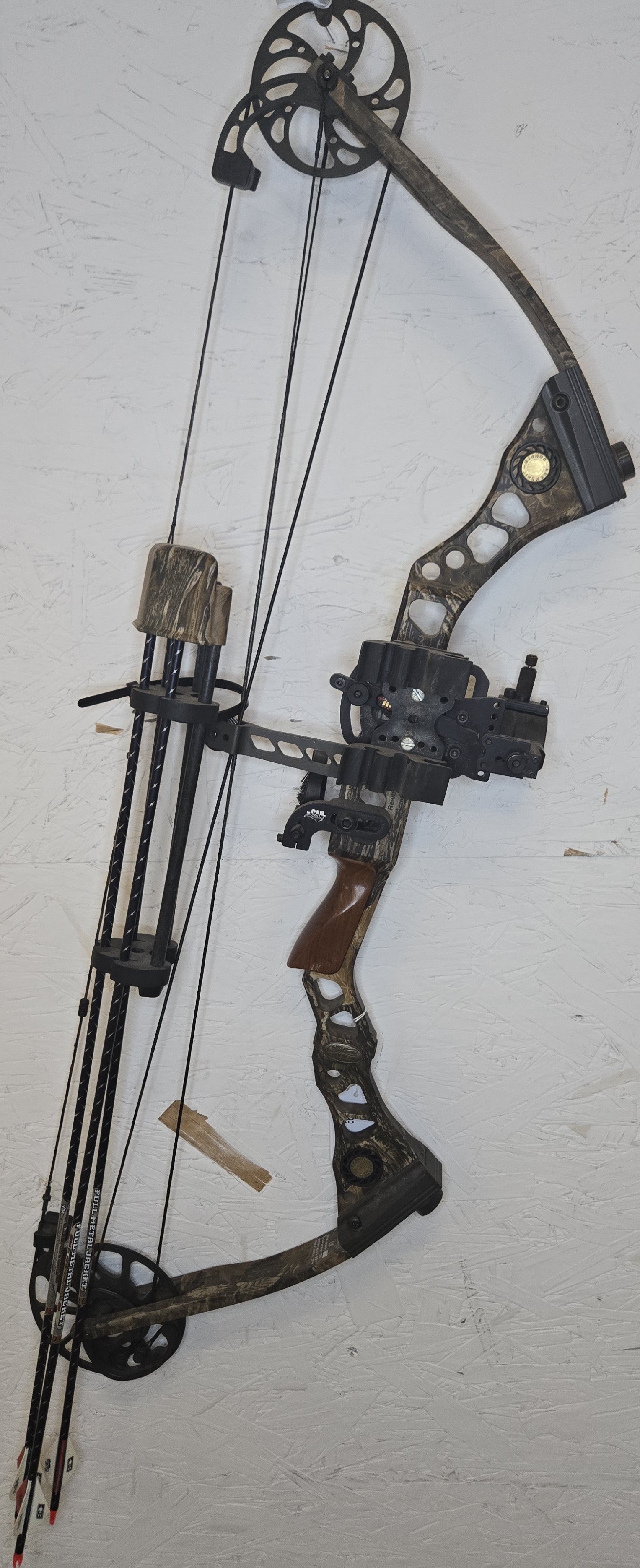 Used Mathews LX 70#